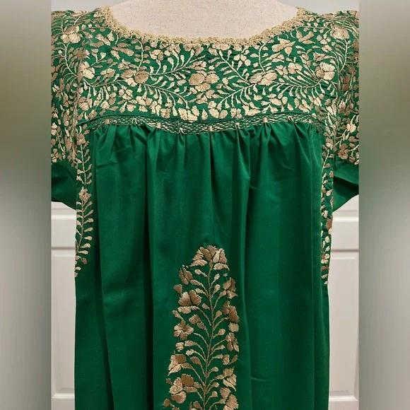 San Antonino Maxi Dress,Oaxaca Mexican dress.Hand Embroidered with Silk threads. - Picture 5 of 9